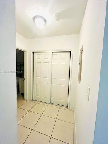 1800 Miami Rd 4, Fort Lauderdale, FL 33316