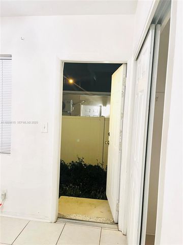 1800 Miami Rd 4, Fort Lauderdale, FL 33316