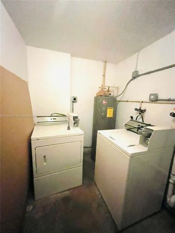 1800 Miami Rd 4, Fort Lauderdale, FL 33316