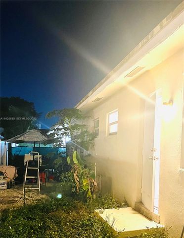 1800 Miami Rd 4, Fort Lauderdale, FL 33316