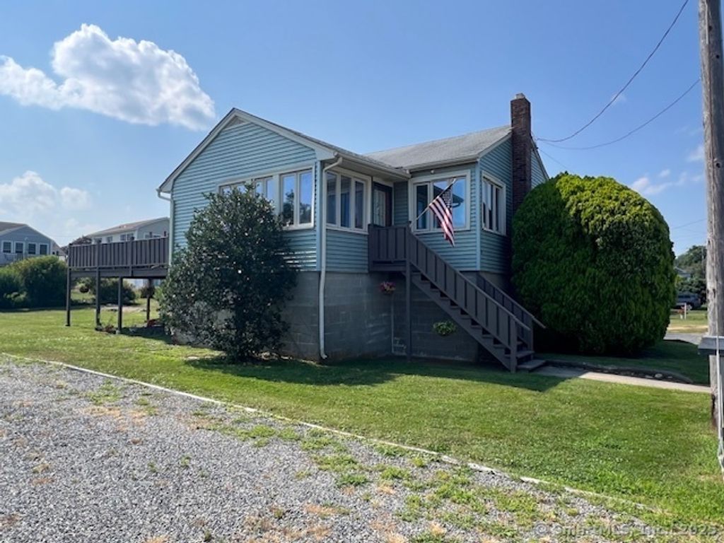 60 Ashworth Avenue, Stonington, CT 06378