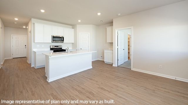 10304 NW 28th Street, Yukon, OK 73099