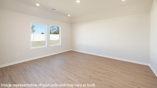 10304 NW 28th Street, Yukon, OK 73099