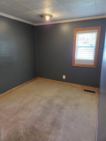 941 Burlingham Street, Oxford, MI 48371