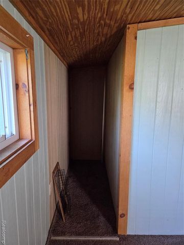 941 Burlingham Street, Oxford, MI 48371