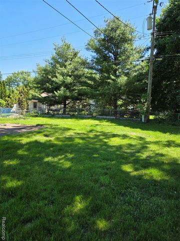 941 Burlingham Street, Oxford, MI 48371