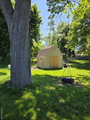 941 Burlingham Street, Oxford, MI 48371