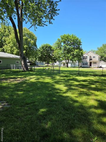 941 Burlingham Street, Oxford, MI 48371