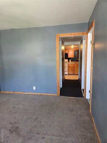 941 Burlingham Street, Oxford, MI 48371
