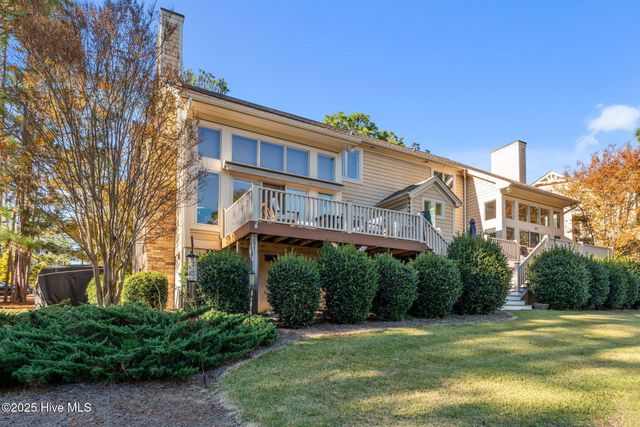 140 Cochrane Castle Circle, Pinehurst, NC 28374