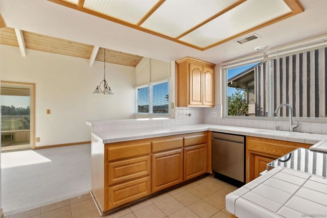 44 Via Casitas, Bonsall, CA 92003