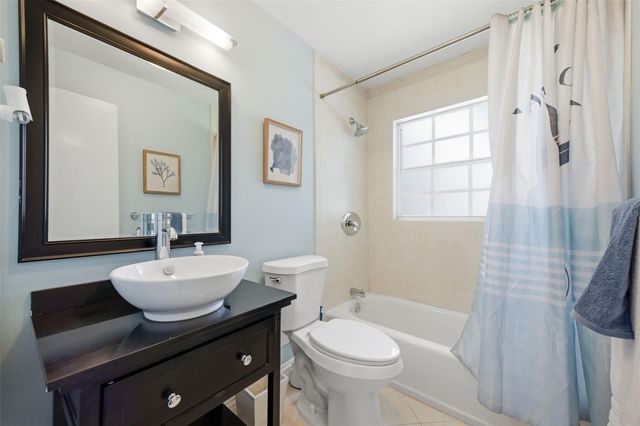 4409 W PAUL AVENUE, Tampa, FL 33611