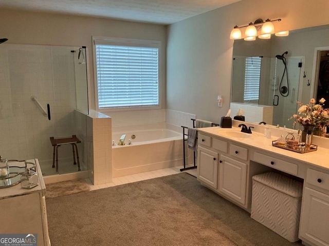 6237 Saddlehorse Drive, Flowery Branch, GA 30542