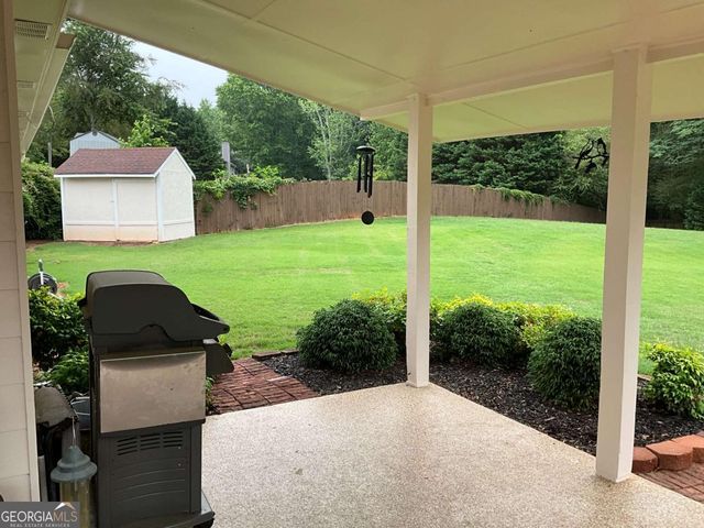 6237 Saddlehorse Drive, Flowery Branch, GA 30542