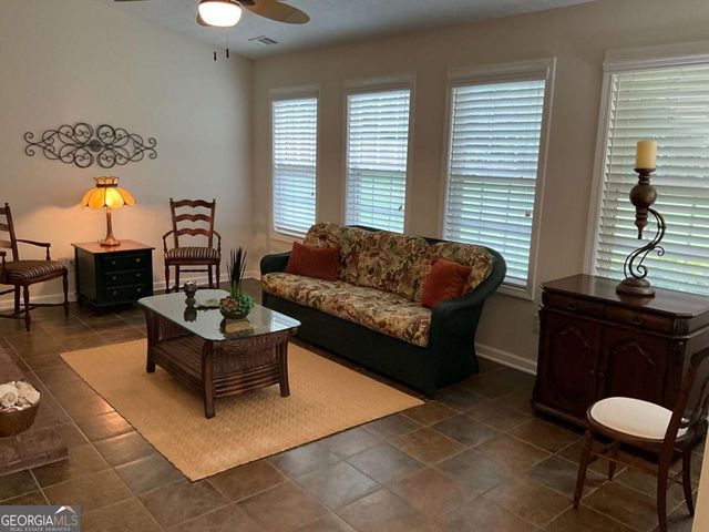 6237 Saddlehorse Drive, Flowery Branch, GA 30542