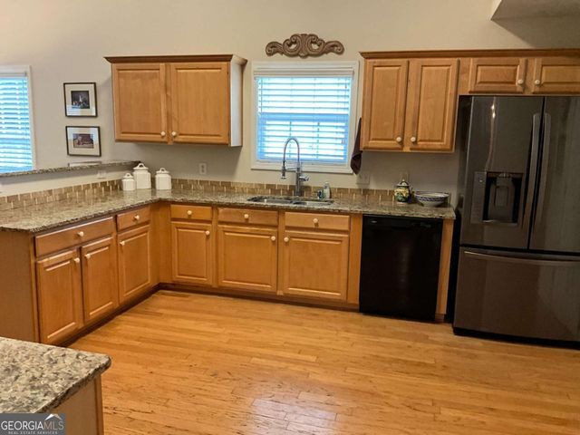 6237 Saddlehorse Drive, Flowery Branch, GA 30542