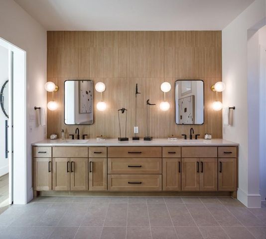 2015 Crown Lake Drive, Missouri City, TX 77459