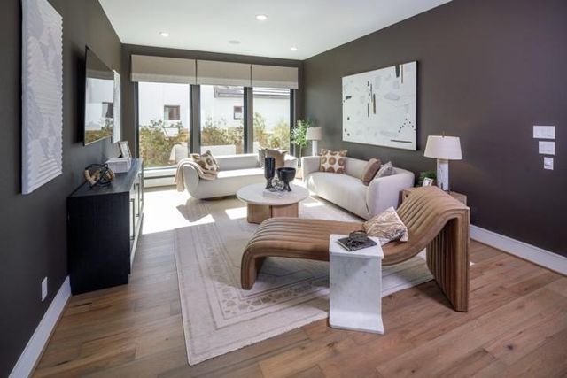 2015 Crown Lake Drive, Missouri City, TX 77459