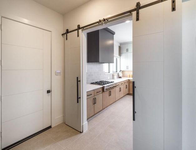 2015 Crown Lake Drive, Missouri City, TX 77459