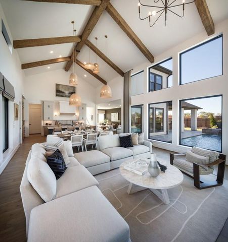 2015 Crown Lake Drive, Missouri City, TX 77459