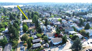 8854 Interlake Avenue N, Seattle, WA 98103