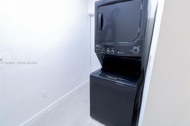 221 SW 11th Ave 1, Miami, FL 33130