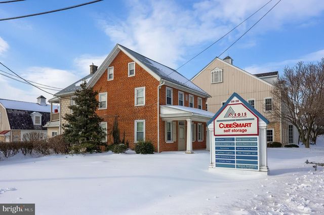 344 E MAIN ST, Leola, PA 17540