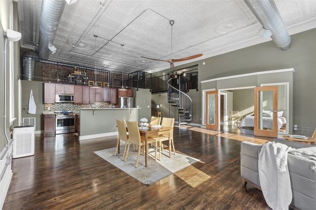 120 S 15th St 201, South Side, PA 15203