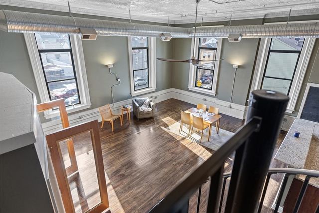 120 S 15th St 201, South Side, PA 15203