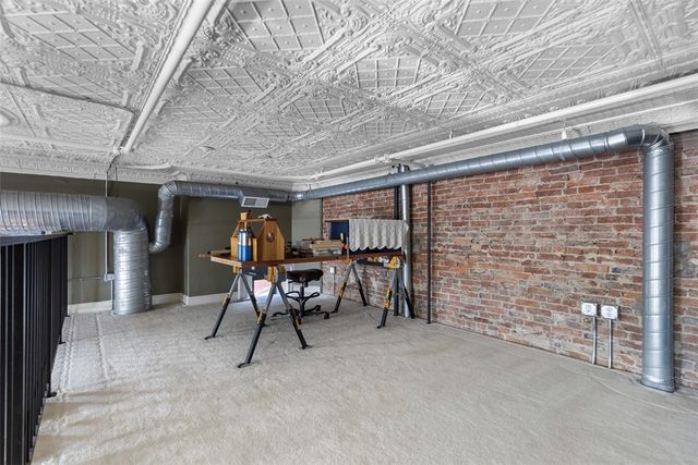 120 S 15th St 201, South Side, PA 15203