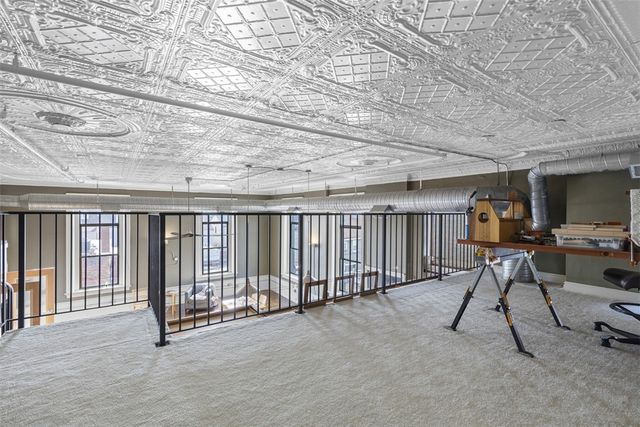 120 S 15th St 201, South Side, PA 15203