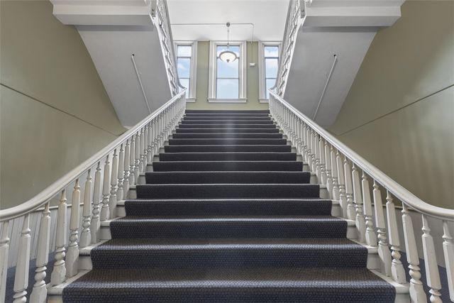 120 S 15th St 201, South Side, PA 15203