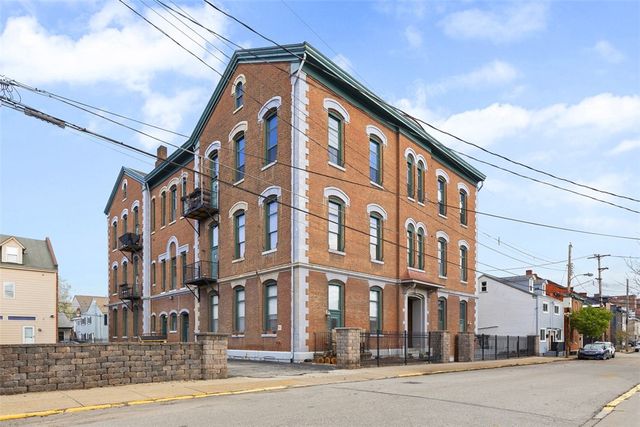 120 S 15th St 201, South Side, PA 15203