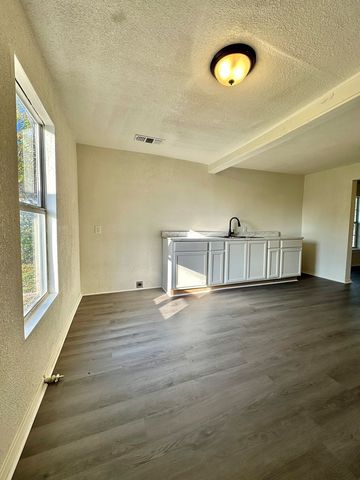 85 E 22nd Street, San Angelo, TX 76903