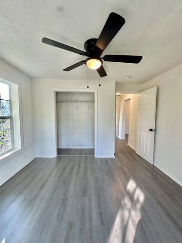 85 E 22nd Street, San Angelo, TX 76903