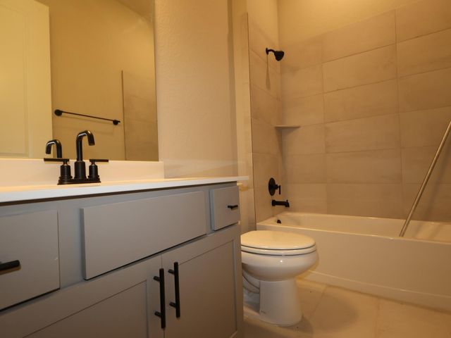 578 Darley Oak DR, Dripping Springs, TX 78620