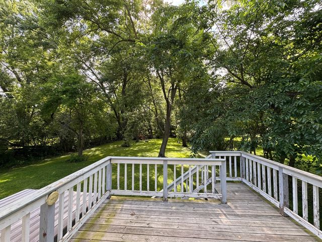 8421 Hickory Nut Grove Road, Cary, IL 60013