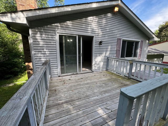 8421 Hickory Nut Grove Road, Cary, IL 60013