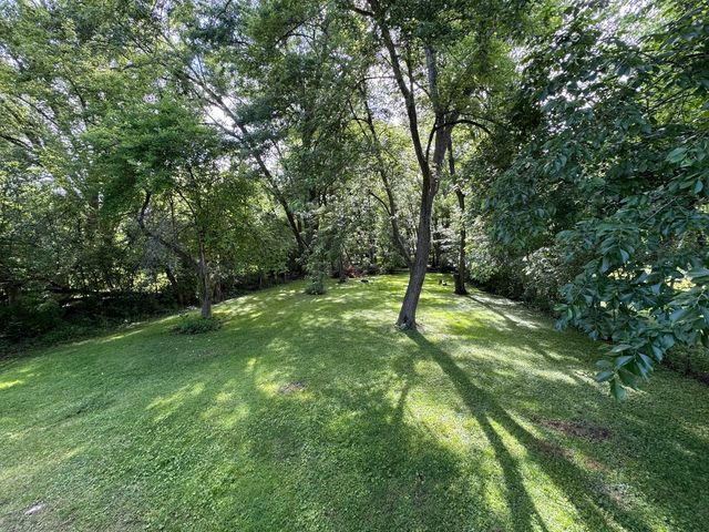 8421 Hickory Nut Grove Road, Cary, IL 60013