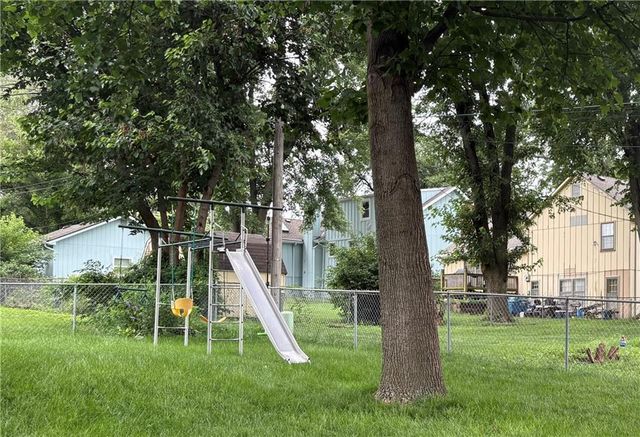 819 E Northview Street, Olathe, KS 66061