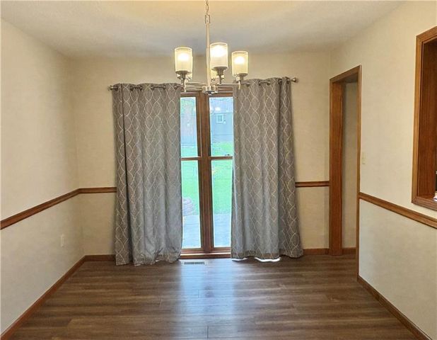 819 E Northview Street, Olathe, KS 66061