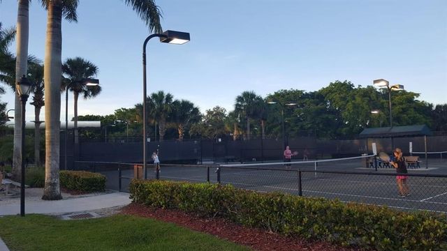 8207 NW 128th Lane 18-b, Parkland, FL 33076