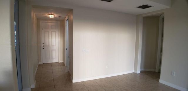 8207 NW 128th Lane 18-b, Parkland, FL 33076