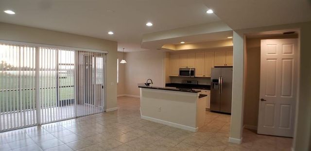 8207 NW 128th Lane 18-b, Parkland, FL 33076