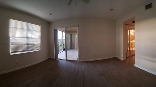 8207 NW 128th Lane 18-b, Parkland, FL 33076
