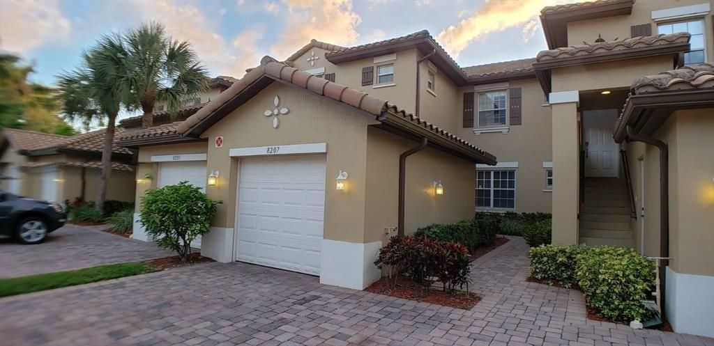 8207 NW 128th Lane 18-b, Parkland, FL 33076