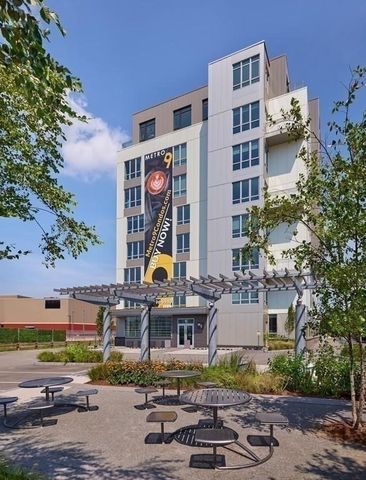 9 Medford Street 410, Somerville, MA 02143
