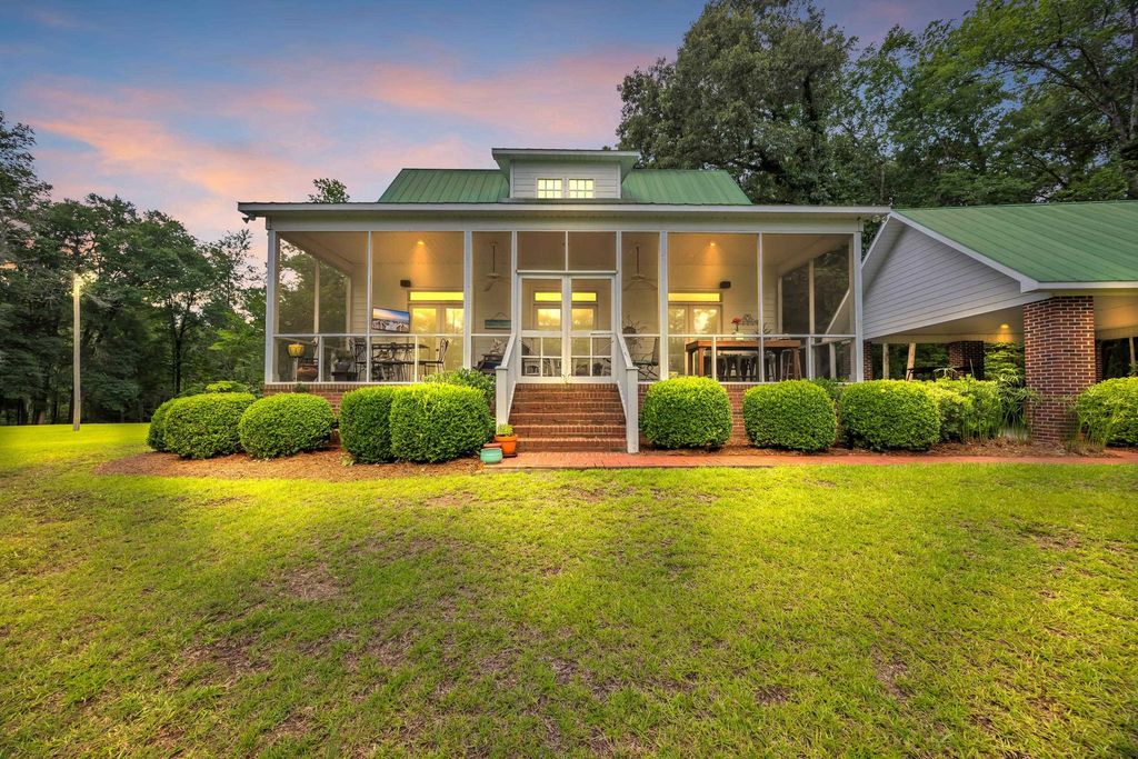 3231 Center Rd., Georgetown, SC 29440