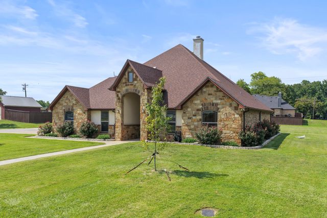 31 County Road 4742, Mt Pleasant, TX 75455