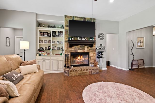 31 County Road 4742, Mt Pleasant, TX 75455
